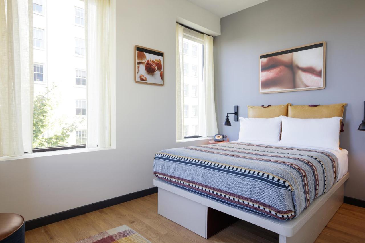 Moxy Richmond Downtown Hotel Bilik gambar