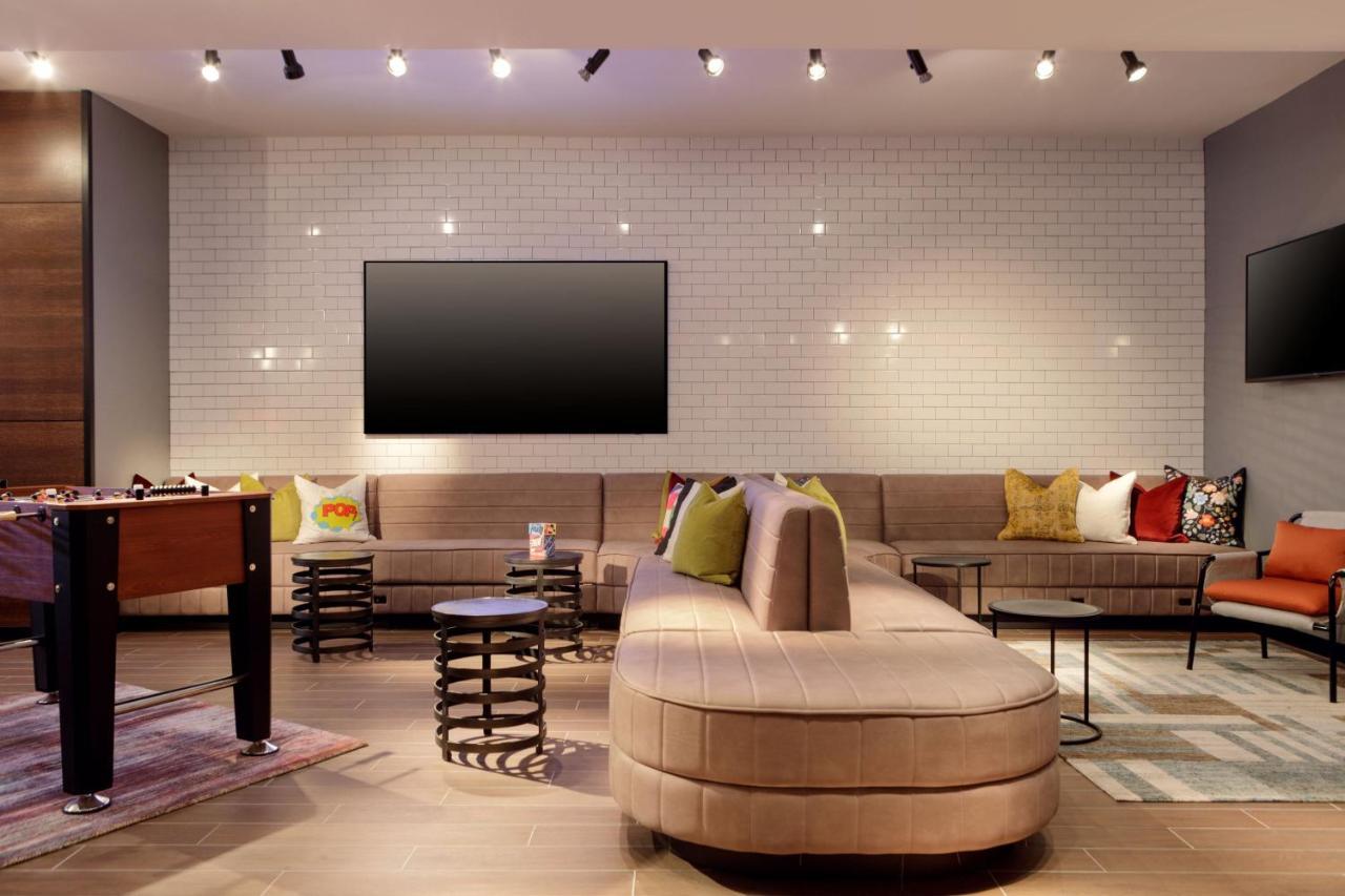 Moxy Richmond Downtown Hotel Luaran gambar